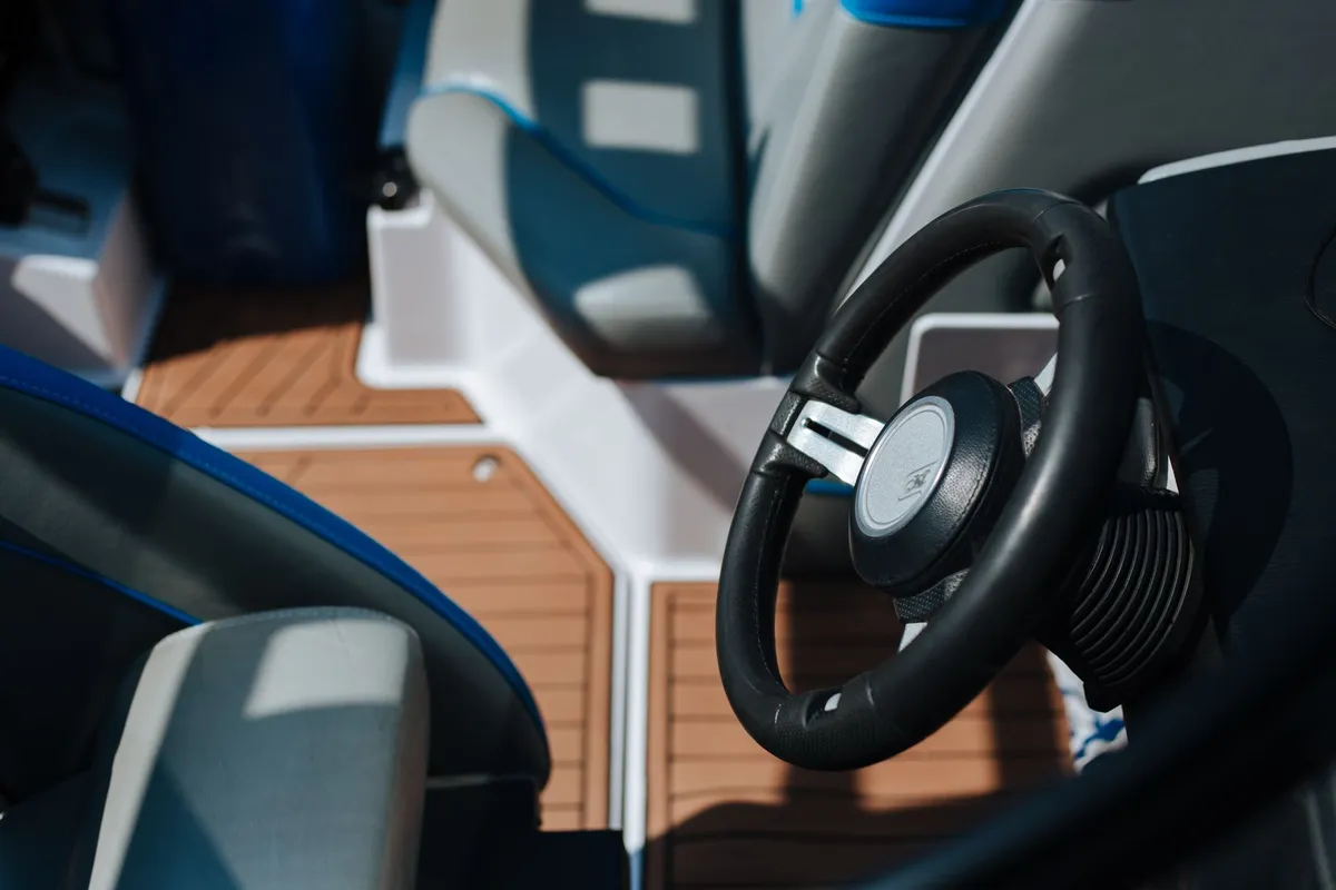 Permis bateau côtier : épreuves, prix et démarches pour l'obtenir