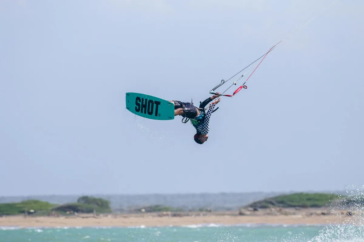 Saut en kitesurf : comment réussir son premier décollage ?
